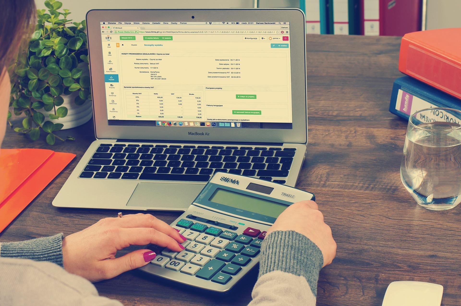 methods of business valuation in the uk